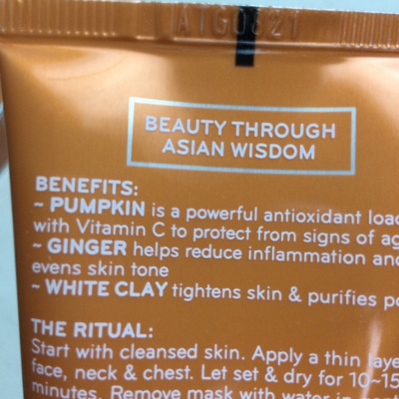 New Purlisse Pumpkin + Ginger Detoxifying Charcoal Parabens Free 2.5oz Face Mask - Picture 6 of 7